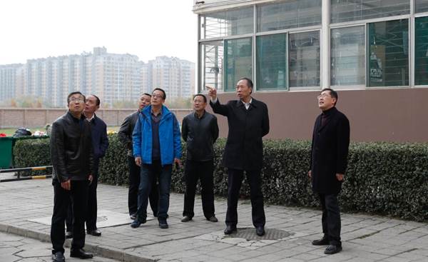 说明: http://www.sxufe.edu.cn/__local/6/2F/77/8681BF214AB9770AB8A14EE1491_16EAF3F5_184C8.jpg